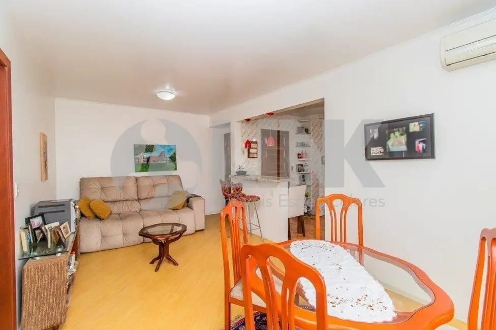 Apartamento com 2 quartos à venda, 77m2 em Passo da Areia, Porto Alegre - RS - imagem 8 Foto 8 de Apartamento com 2 quartos à venda, 77m2 em Passo da Areia, Porto Alegre - RS