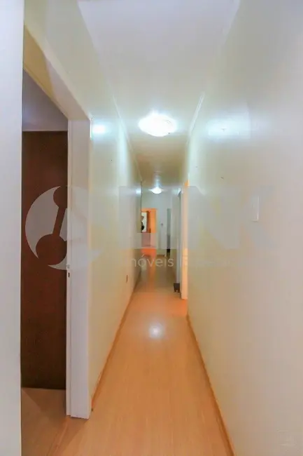 Casa com 3 quartos à venda, 181m2 em Passo da Areia, Porto Alegre - RS - imagem 7 Foto 7 de Casa com 3 quartos à venda, 181m2 em Passo da Areia, Porto Alegre - RS