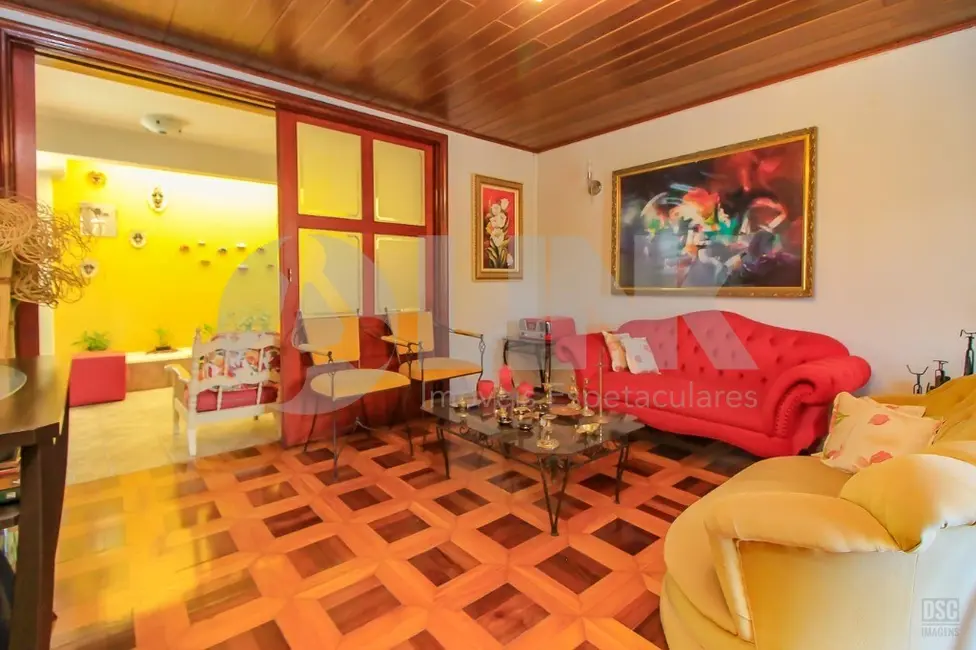 Casa com 3 quartos à venda, 255m2 em Vila Ipiranga, Porto Alegre - RS - imagem 6 Foto 6 de Casa com 3 quartos à venda, 255m2 em Vila Ipiranga, Porto Alegre - RS
