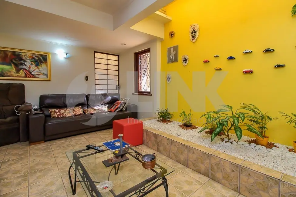 Casa com 3 quartos à venda, 255m2 em Vila Ipiranga, Porto Alegre - RS - imagem 4 Foto 4 de Casa com 3 quartos à venda, 255m2 em Vila Ipiranga, Porto Alegre - RS