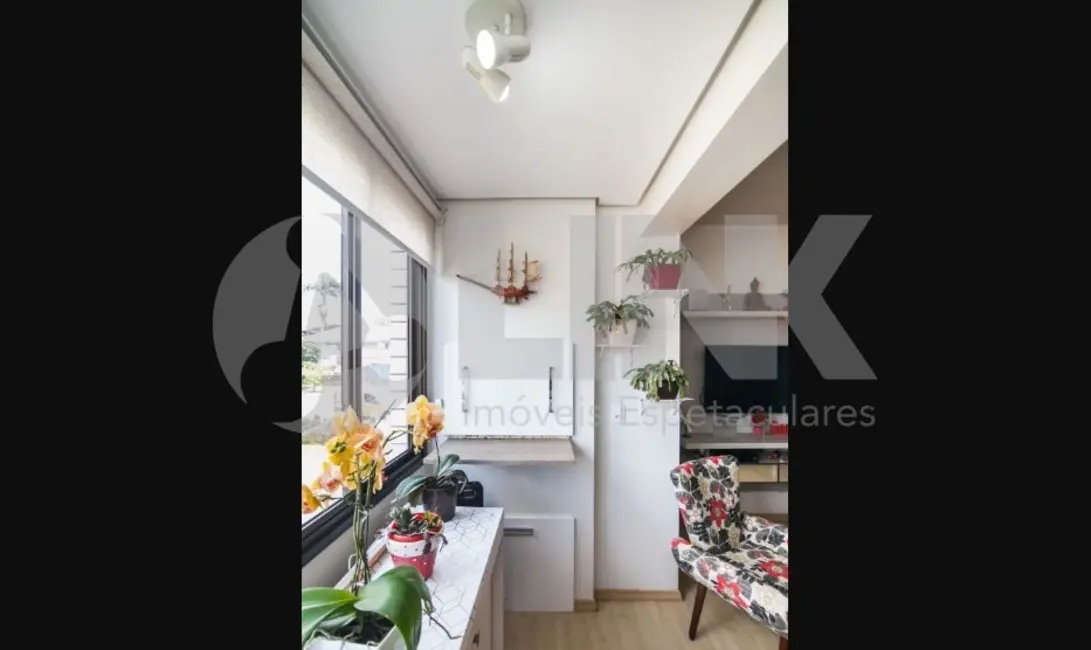 Apartamento com 3 quartos à venda, 82m2 em Passo da Areia, Porto Alegre - RS - imagem 3 Foto 3 de Apartamento com 3 quartos à venda, 82m2 em Passo da Areia, Porto Alegre - RS
