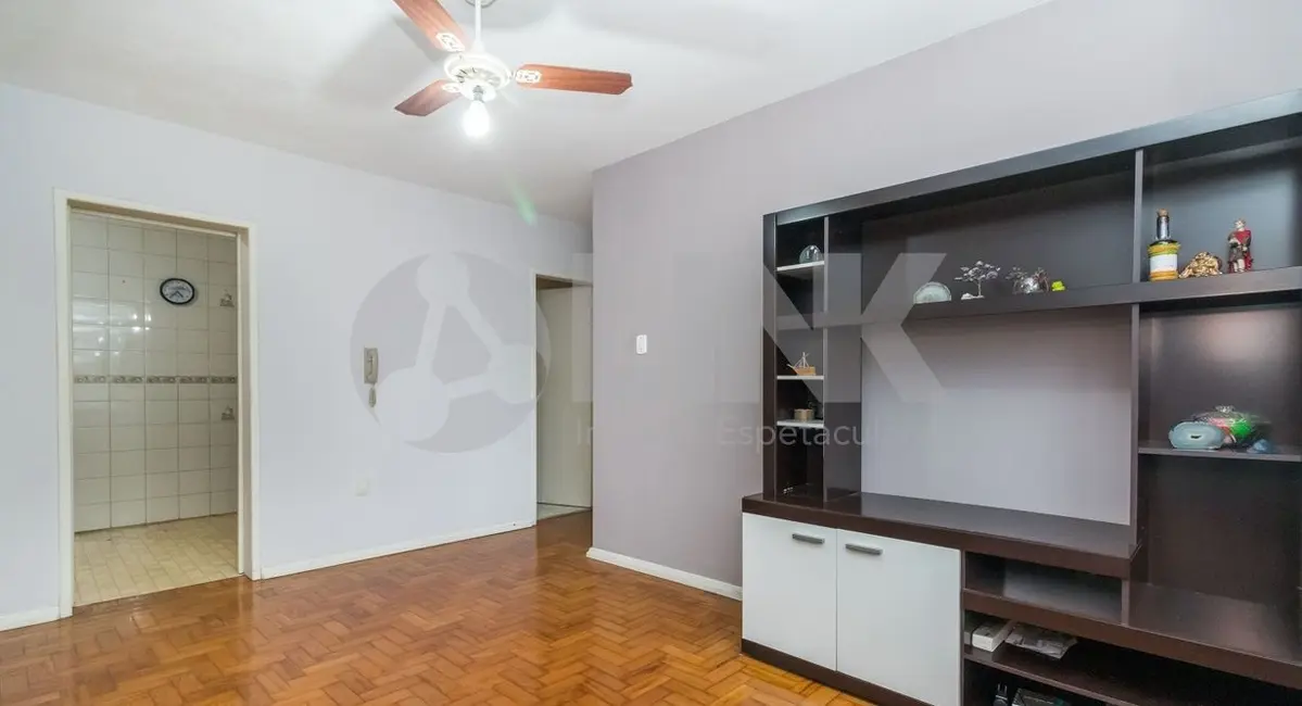 Foto 2 de Apartamento com 2 quartos à venda, 62m2 em São Sebastião, Porto Alegre - RS