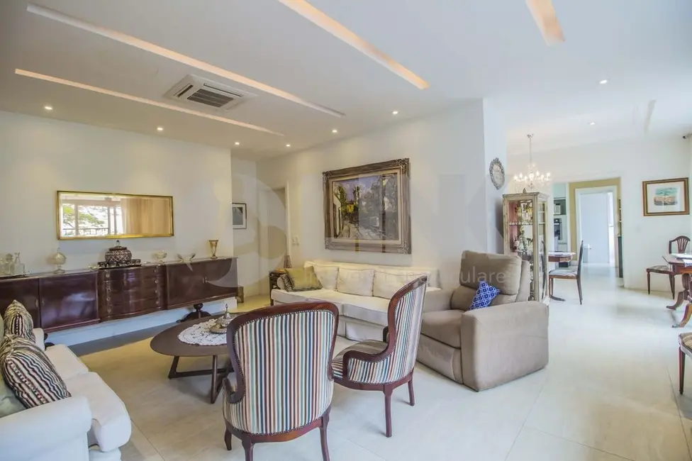 Apartamento com 4 quartos à venda, 251m2 em Moinhos de Vento, Porto Alegre - RS - imagem 2 Foto 2 de Apartamento com 4 quartos à venda, 251m2 em Moinhos de Vento, Porto Alegre - RS