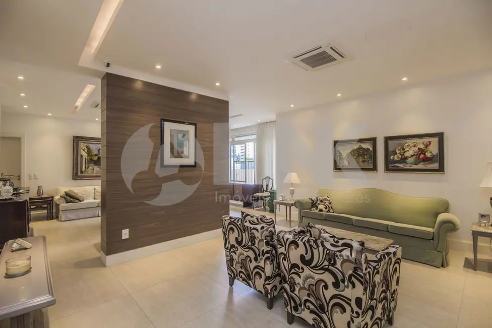 Apartamento com 4 quartos à venda, 251m2 em Moinhos de Vento, Porto Alegre - RS - imagem 4 Foto 4 de Apartamento com 4 quartos à venda, 251m2 em Moinhos de Vento, Porto Alegre - RS