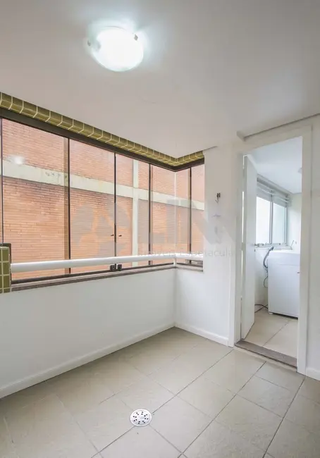 Apartamento com 3 quartos à venda, 109m2 em Cristo Redentor, Porto Alegre - RS - imagem 5 Foto 5 de Apartamento com 3 quartos à venda, 109m2 em Cristo Redentor, Porto Alegre - RS
