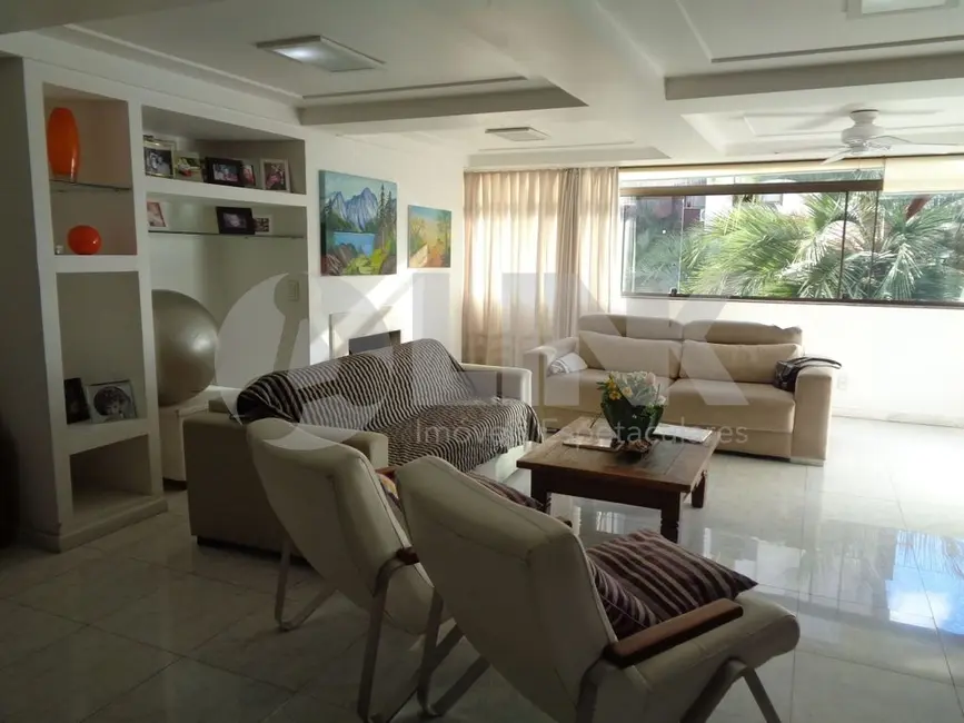 Apartamento com 3 quartos à venda, 125m2 em Moinhos de Vento, Porto Alegre - RS - imagem 6 Foto 6 de Apartamento com 3 quartos à venda, 125m2 em Moinhos de Vento, Porto Alegre - RS