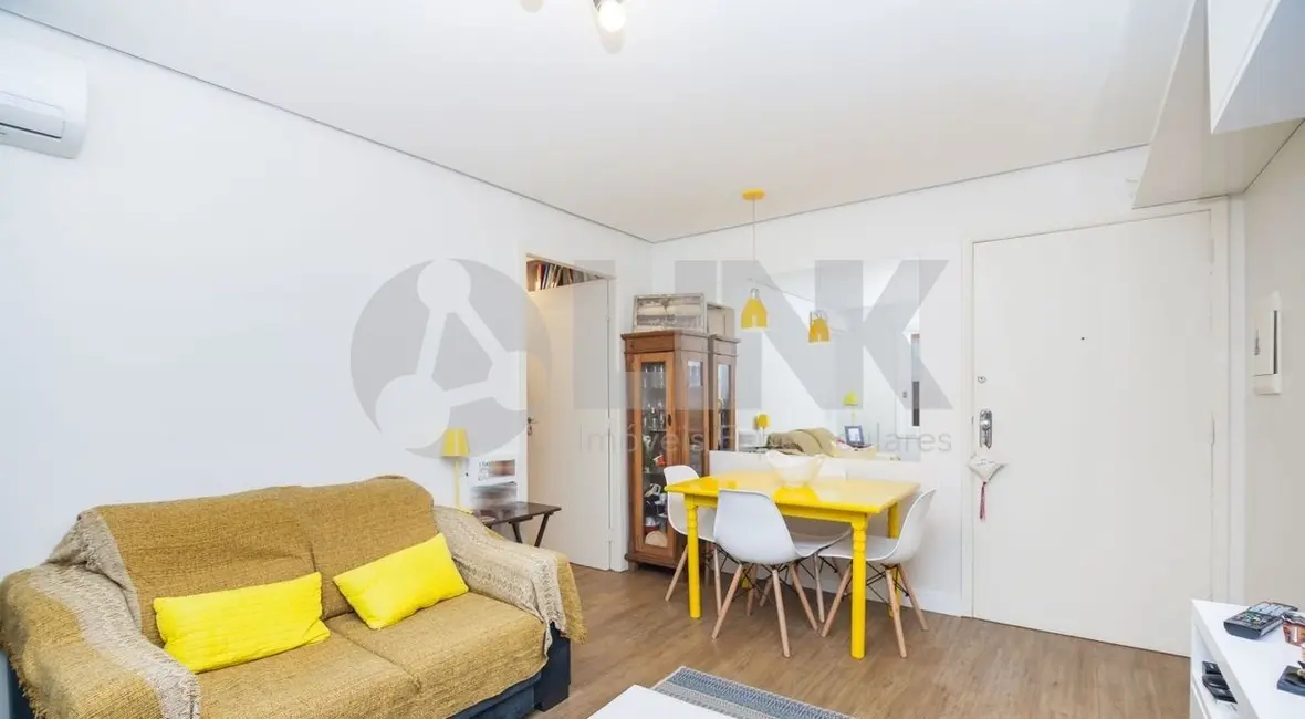 Apartamento com 2 quartos à venda, 52m2 em Moinhos de Vento, Porto Alegre - RS - imagem 2 Foto 2 de Apartamento com 2 quartos à venda, 52m2 em Moinhos de Vento, Porto Alegre - RS
