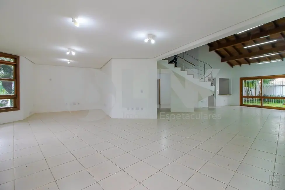 Casa com 3 quartos à venda, 258m2 em Sarandi, Porto Alegre - RS - imagem 4 Foto 4 de Casa com 3 quartos à venda, 258m2 em Sarandi, Porto Alegre - RS