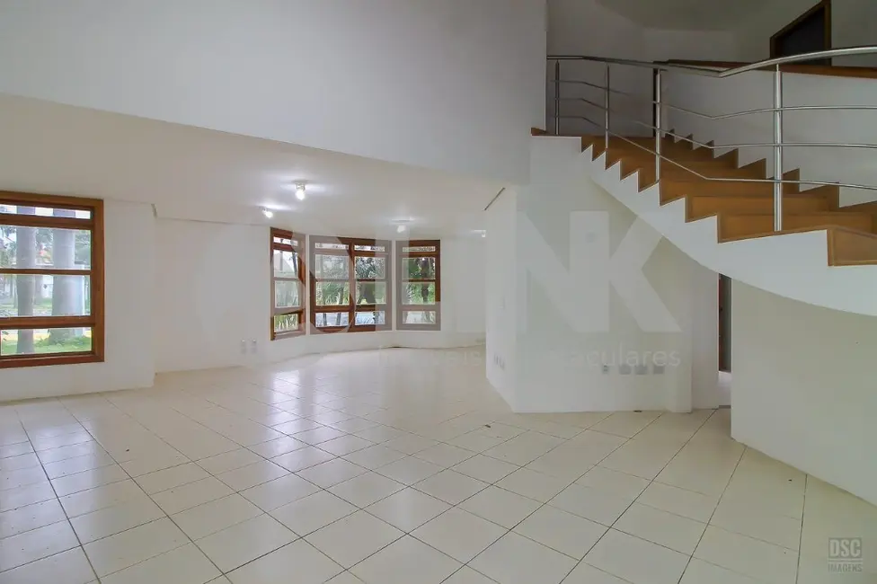 Casa com 3 quartos à venda, 258m2 em Sarandi, Porto Alegre - RS - imagem 3 Foto 3 de Casa com 3 quartos à venda, 258m2 em Sarandi, Porto Alegre - RS