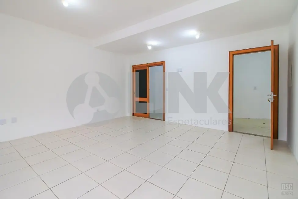 Casa com 3 quartos à venda, 258m2 em Sarandi, Porto Alegre - RS - imagem 9 Foto 9 de Casa com 3 quartos à venda, 258m2 em Sarandi, Porto Alegre - RS