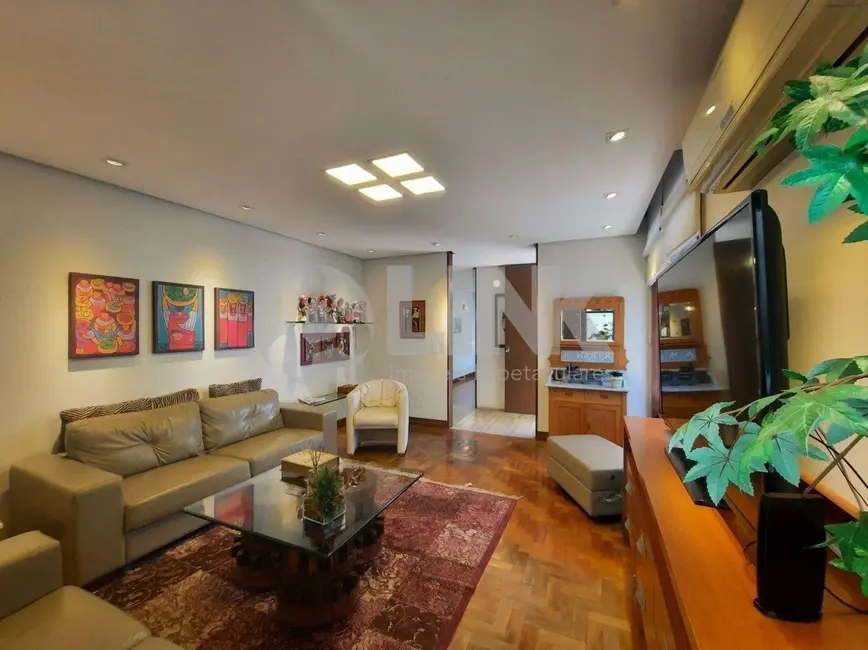 Foto 1 de Casa com 3 quartos à venda, 160m2 em Jardim Botânico, Porto Alegre - RS