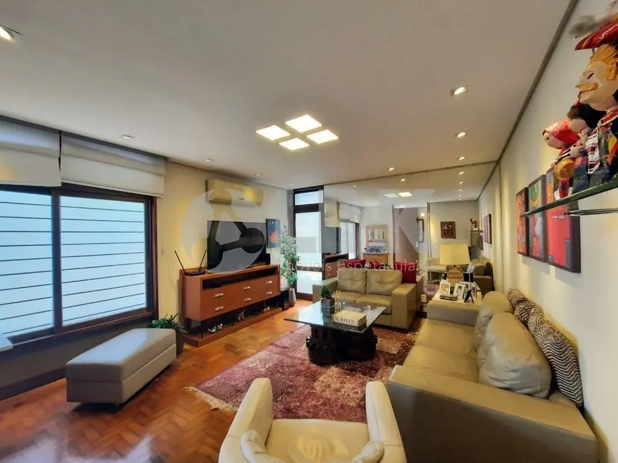 Foto 2 de Casa com 3 quartos à venda, 160m2 em Jardim Botânico, Porto Alegre - RS