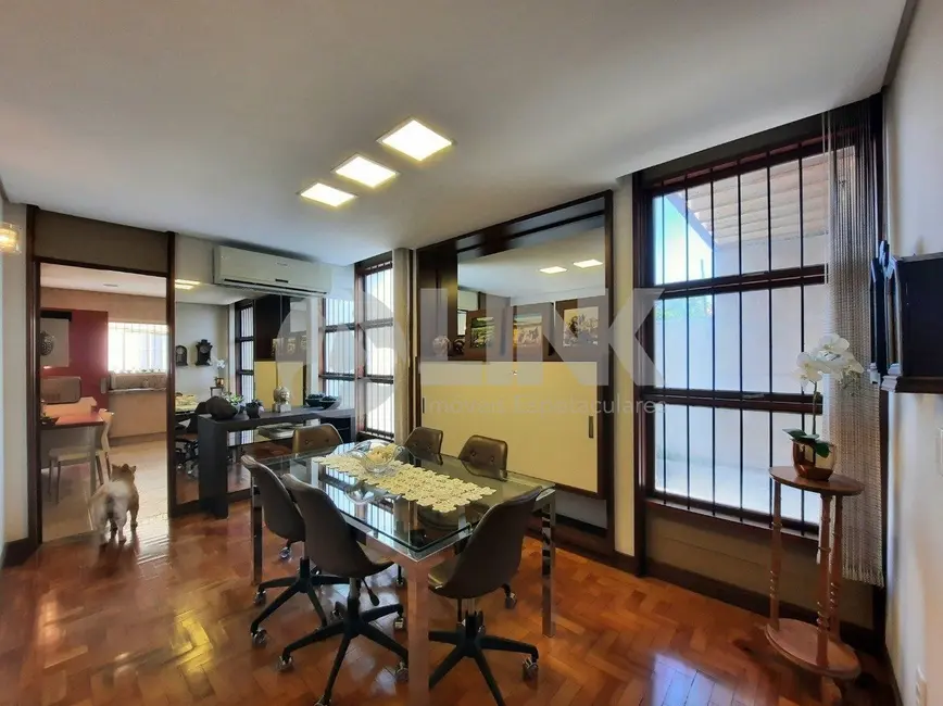 Foto 8 de Casa com 3 quartos à venda, 160m2 em Jardim Botânico, Porto Alegre - RS