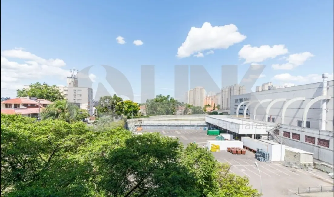 Apartamento com 3 quartos à venda, 118m2 em Passo da Areia, Porto Alegre - RS - imagem 9 Foto 9 de Apartamento com 3 quartos à venda, 118m2 em Passo da Areia, Porto Alegre - RS