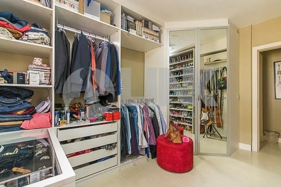 Foto 8 de Casa de Condomínio com 3 quartos à venda, 284m2 em Chácara das Pedras, Porto Alegre - RS