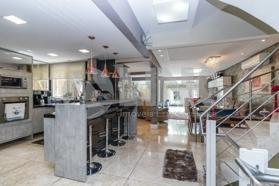 Foto 4 de Casa de Condomínio com 3 quartos à venda, 284m2 em Chácara das Pedras, Porto Alegre - RS