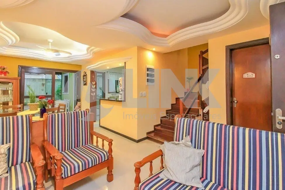 Casa com 3 quartos à venda, 167m2 em Hípica, Porto Alegre - RS - imagem 4 Foto 4 de Casa com 3 quartos à venda, 167m2 em Hípica, Porto Alegre - RS