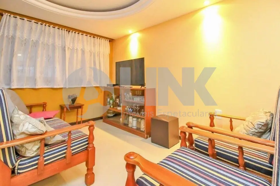 Casa com 3 quartos à venda, 167m2 em Hípica, Porto Alegre - RS - imagem 6 Foto 6 de Casa com 3 quartos à venda, 167m2 em Hípica, Porto Alegre - RS