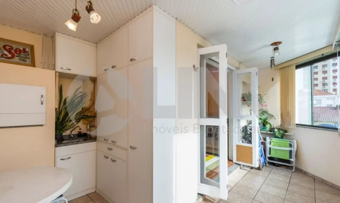 Foto 9 de Apartamento com 3 quartos à venda, 108m2 em Jardim Itu, Porto Alegre - RS