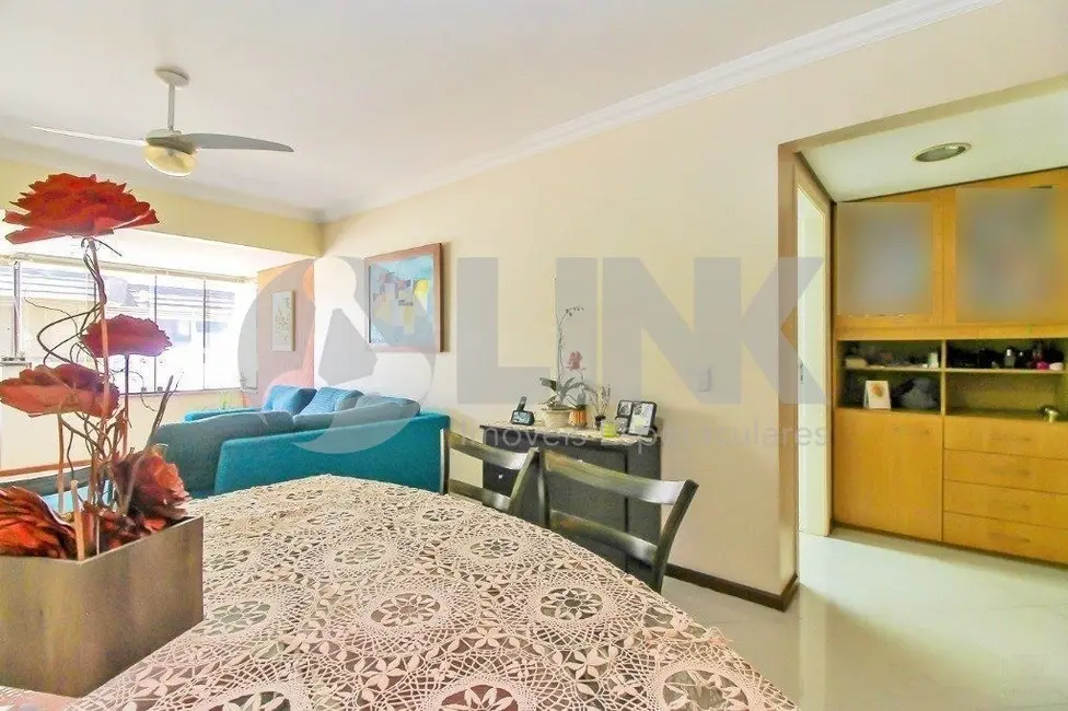 Foto 8 de Apartamento com 3 quartos à venda, 206m2 em Cristo Redentor, Porto Alegre - RS