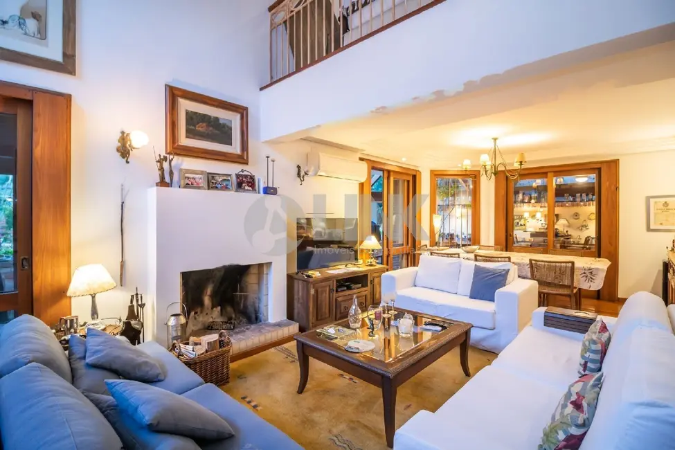 Foto 3 de Casa de Condomínio com 4 quartos à venda, 258m2 em Boa Vista, Porto Alegre - RS