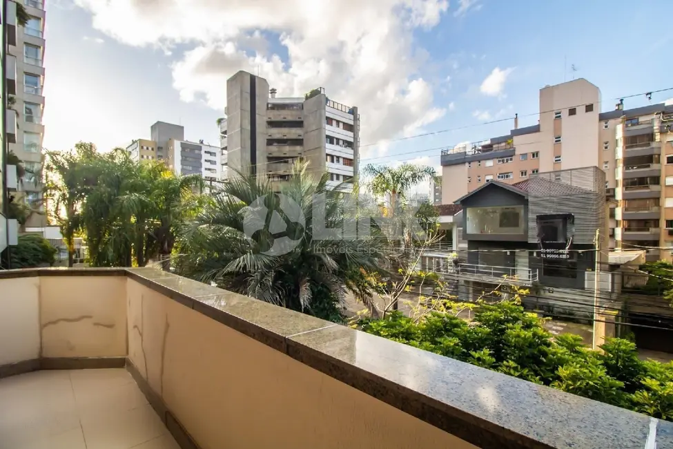 Apartamento com 4 quartos à venda, 251m2 em Bela Vista, Porto Alegre - RS - imagem 8 Foto 8 de Apartamento com 4 quartos à venda, 251m2 em Bela Vista, Porto Alegre - RS