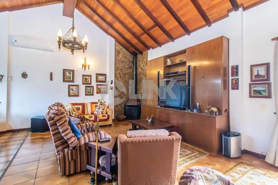 Apartamento com 3 quartos à venda, 225m2 em Auxiliadora, Porto Alegre - RS - imagem 3 Foto 3 de Apartamento com 3 quartos à venda, 225m2 em Auxiliadora, Porto Alegre - RS