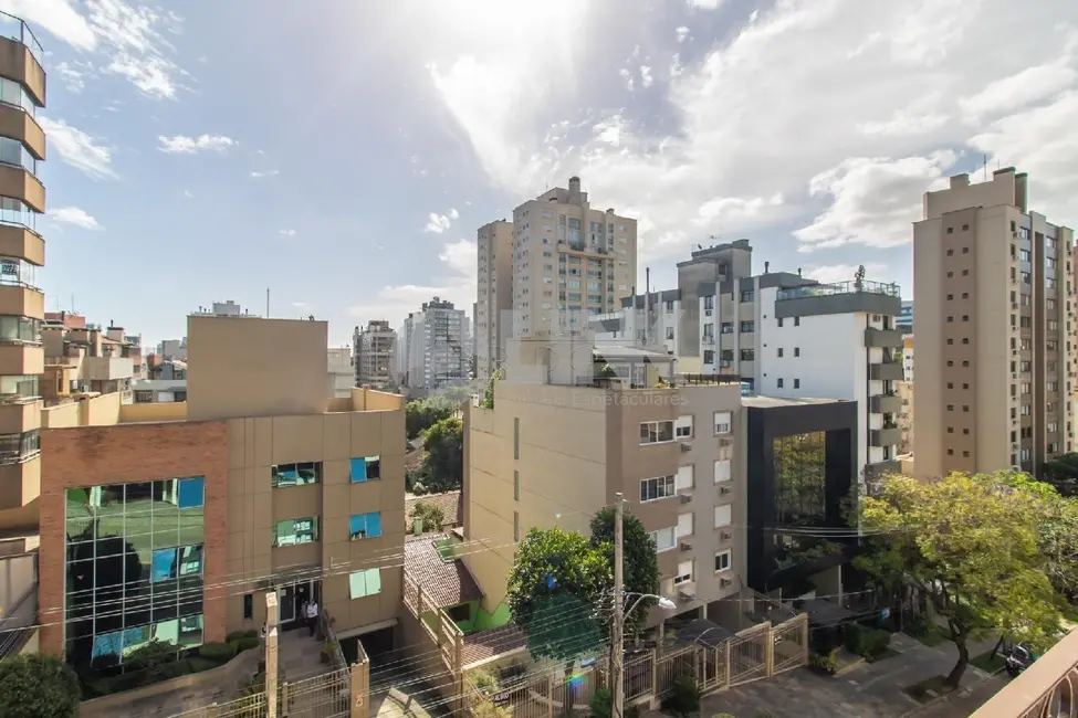 Apartamento com 3 quartos à venda, 225m2 em Auxiliadora, Porto Alegre - RS - imagem 8 Foto 8 de Apartamento com 3 quartos à venda, 225m2 em Auxiliadora, Porto Alegre - RS