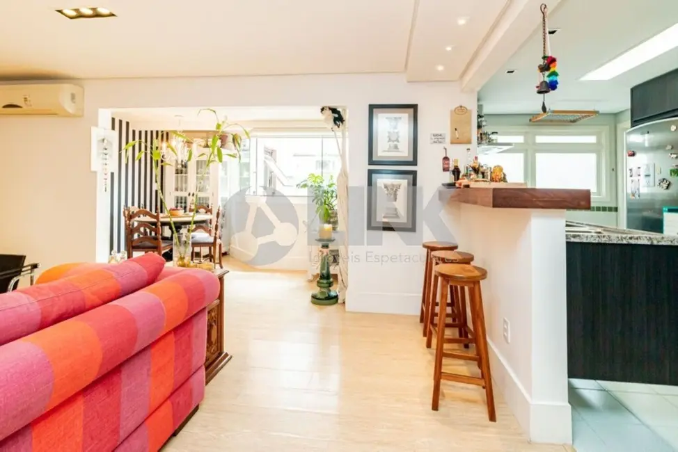 Apartamento com 3 quartos à venda, 114m2 em Higienópolis, Porto Alegre - RS - imagem 8 Foto 8 de Apartamento com 3 quartos à venda, 114m2 em Higienópolis, Porto Alegre - RS