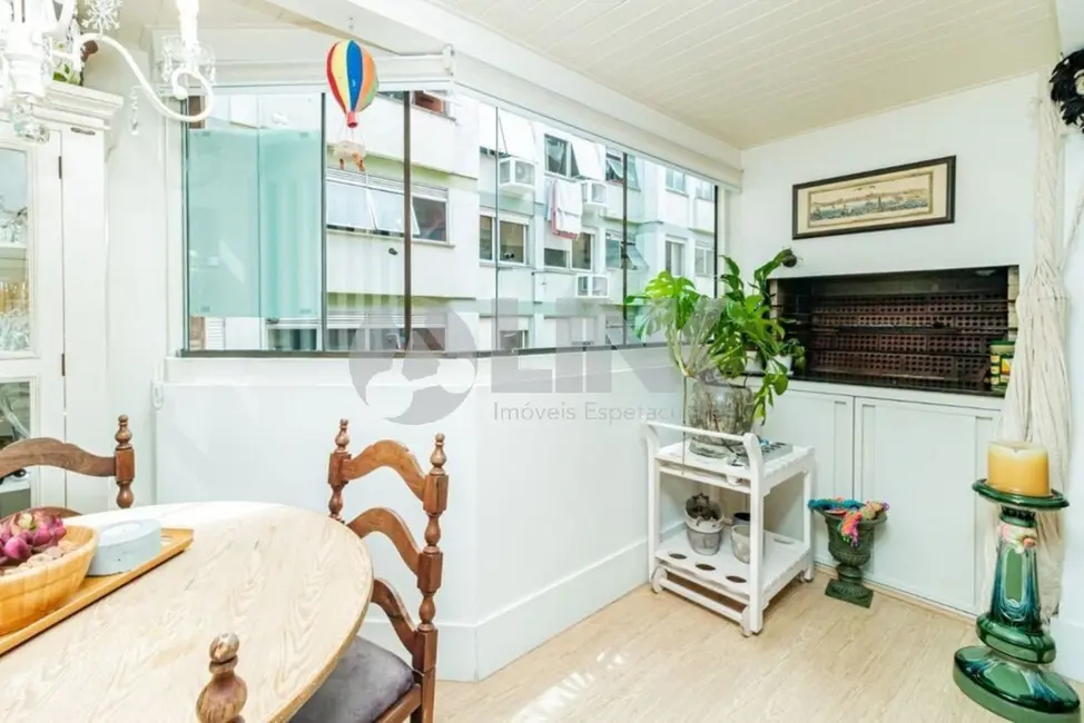 Apartamento com 3 quartos à venda, 114m2 em Higienópolis, Porto Alegre - RS - imagem 4 Foto 4 de Apartamento com 3 quartos à venda, 114m2 em Higienópolis, Porto Alegre - RS