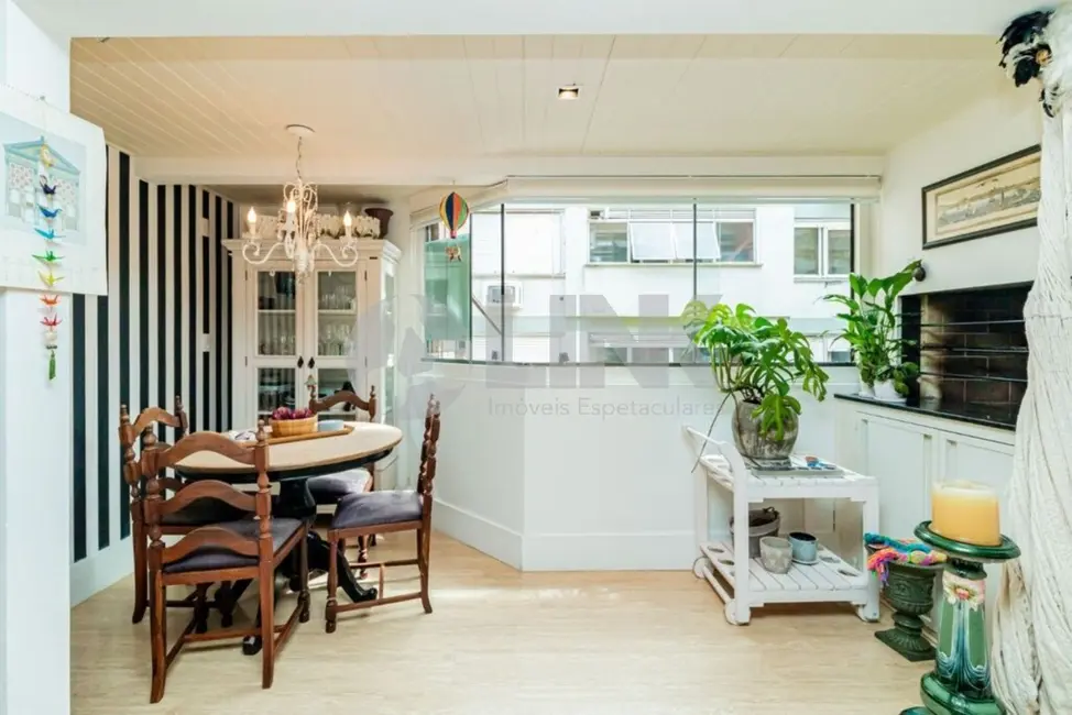 Apartamento com 3 quartos à venda, 114m2 em Higienópolis, Porto Alegre - RS - imagem 3 Foto 3 de Apartamento com 3 quartos à venda, 114m2 em Higienópolis, Porto Alegre - RS