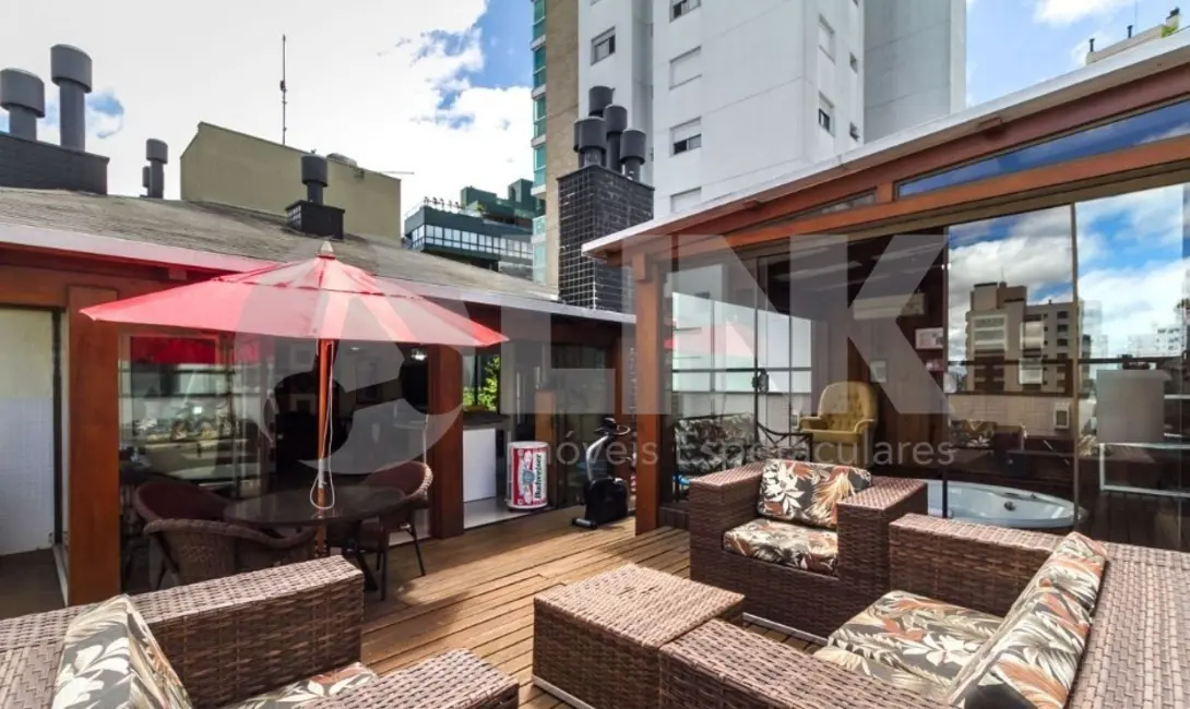 Apartamento com 3 quartos à venda, 245m2 em Bela Vista, Porto Alegre - RS - imagem 2 Foto 2 de Apartamento com 3 quartos à venda, 245m2 em Bela Vista, Porto Alegre - RS
