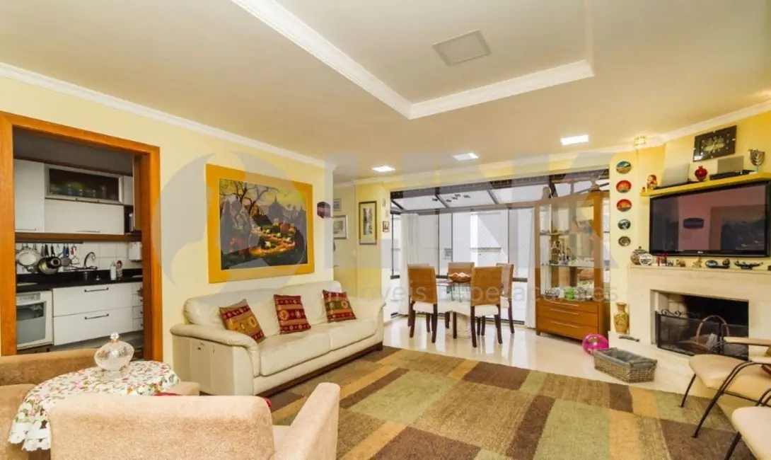 Apartamento com 3 quartos à venda, 245m2 em Bela Vista, Porto Alegre - RS - imagem 6 Foto 6 de Apartamento com 3 quartos à venda, 245m2 em Bela Vista, Porto Alegre - RS