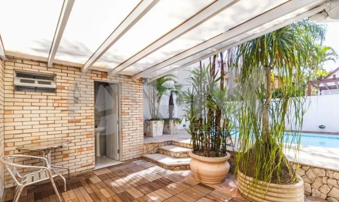 Foto 9 de Casa de Condomínio com 3 quartos à venda, 300m2 em Ipanema, Porto Alegre - RS