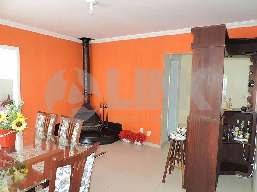 Casa com 3 quartos à venda, 260m2 em Vila Ipiranga, Porto Alegre - RS - imagem 4 Foto 4 de Casa com 3 quartos à venda, 260m2 em Vila Ipiranga, Porto Alegre - RS