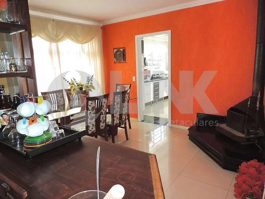 Casa com 3 quartos à venda, 260m2 em Vila Ipiranga, Porto Alegre - RS - imagem 5 Foto 5 de Casa com 3 quartos à venda, 260m2 em Vila Ipiranga, Porto Alegre - RS