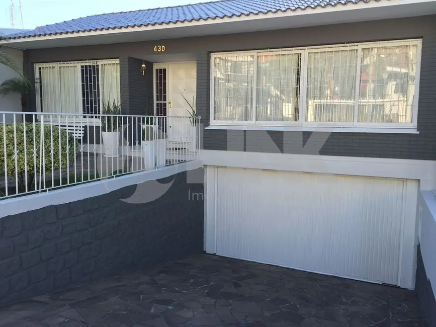 Casa com 5 quartos à venda, 392m2 em Chácara das Pedras, Porto Alegre - RS - imagem 3 Foto 3 de Casa com 5 quartos à venda, 392m2 em Chácara das Pedras, Porto Alegre - RS