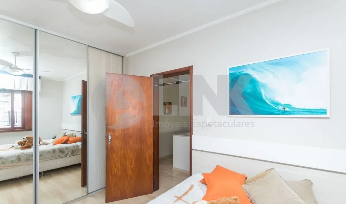 Foto 9 de Casa com 3 quartos à venda, 316m2 em Jardim Lindóia, Porto Alegre - RS