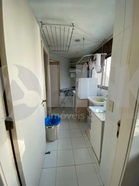 Apartamento com 3 quartos à venda, 159m2 em Bela Vista, Porto Alegre - RS - imagem 8 Foto 8 de Apartamento com 3 quartos à venda, 159m2 em Bela Vista, Porto Alegre - RS
