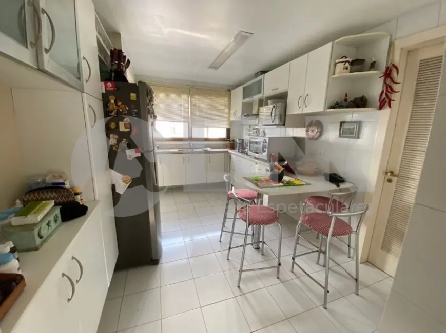 Apartamento com 3 quartos à venda, 159m2 em Bela Vista, Porto Alegre - RS - imagem 6 Foto 6 de Apartamento com 3 quartos à venda, 159m2 em Bela Vista, Porto Alegre - RS