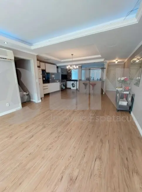 Apartamento com 2 quartos à venda, 117m2 em Moinhos de Vento, Porto Alegre - RS - imagem 1 Foto 1 de Apartamento com 2 quartos à venda, 117m2 em Moinhos de Vento, Porto Alegre - RS