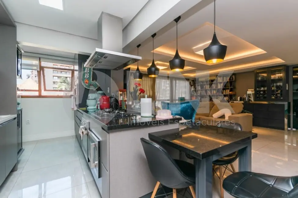 Apartamento com 3 quartos à venda, 133m2 em Moinhos de Vento, Porto Alegre - RS - imagem 9 Foto 9 de Apartamento com 3 quartos à venda, 133m2 em Moinhos de Vento, Porto Alegre - RS