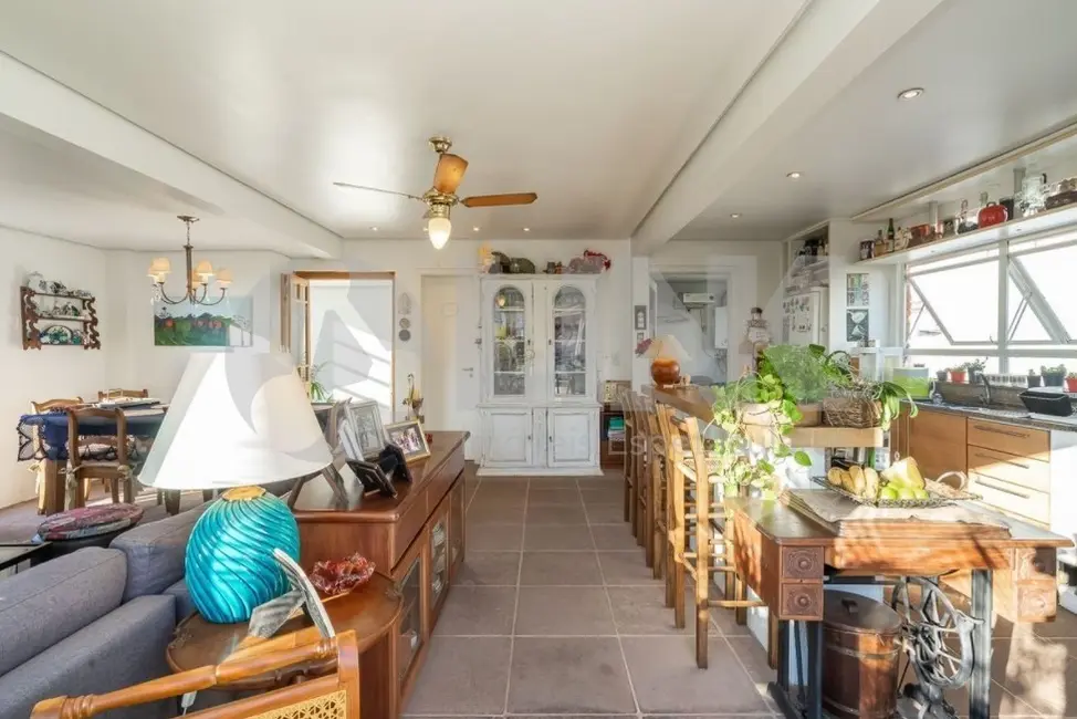 Apartamento com 4 quartos à venda, 213m2 em Mont Serrat, Porto Alegre - RS - imagem 4 Foto 4 de Apartamento com 4 quartos à venda, 213m2 em Mont Serrat, Porto Alegre - RS