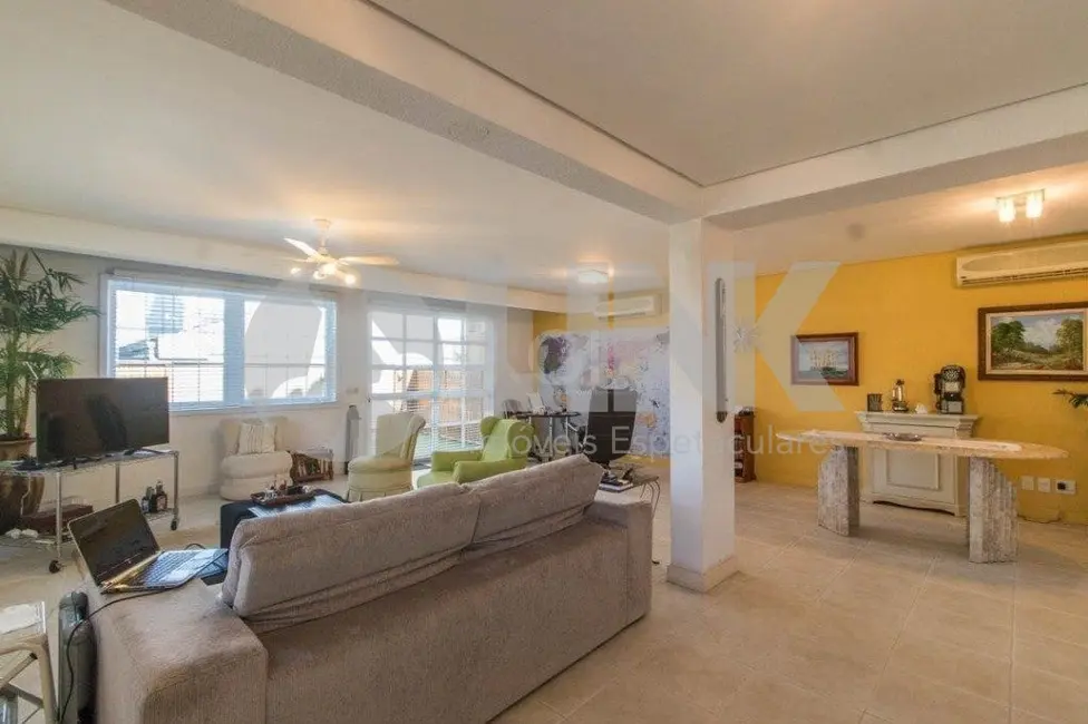 Foto 4 de Casa de Condomínio com 3 quartos à venda, 337m2 em Chácara das Pedras, Porto Alegre - RS