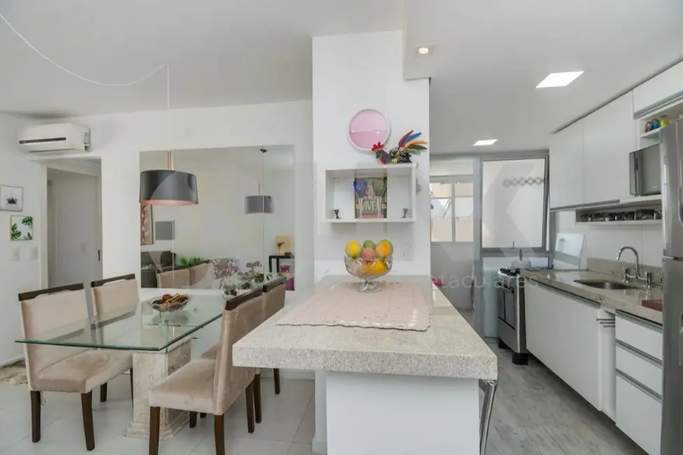 Apartamento com 2 quartos à venda, 66m2 em Rio Branco, Porto Alegre - RS - imagem 6 Foto 6 de Apartamento com 2 quartos à venda, 66m2 em Rio Branco, Porto Alegre - RS