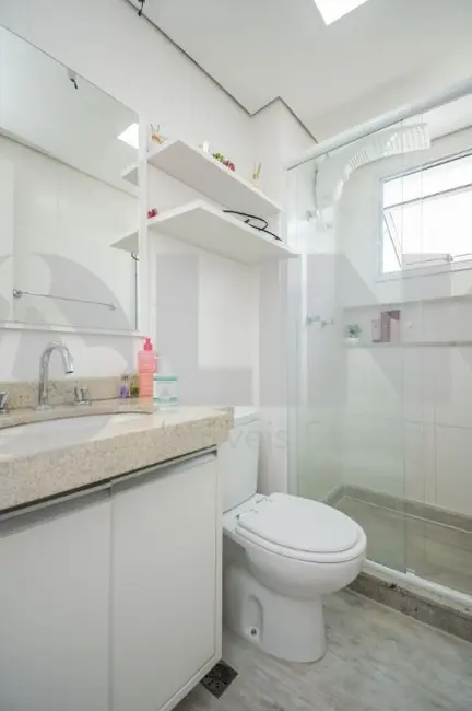 Apartamento com 2 quartos à venda, 66m2 em Rio Branco, Porto Alegre - RS - imagem 8 Foto 8 de Apartamento com 2 quartos à venda, 66m2 em Rio Branco, Porto Alegre - RS