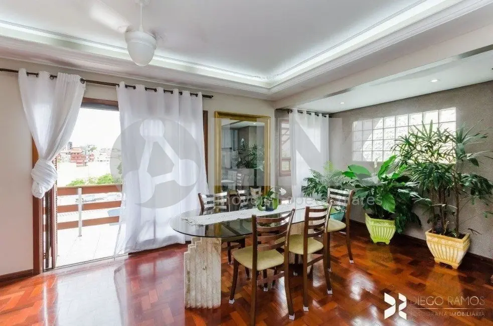 Foto 3 de Casa com 4 quartos à venda, 245m2 em Jardim Itu, Porto Alegre - RS