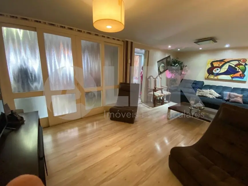 Apartamento com 3 quartos à venda, 101m2 em Boa Vista, Porto Alegre - RS - imagem 8 Foto 8 de Apartamento com 3 quartos à venda, 101m2 em Boa Vista, Porto Alegre - RS