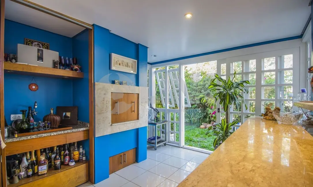 Foto 3 de Casa de Condomínio com 3 quartos à venda, 201m2 em Chácara das Pedras, Porto Alegre - RS