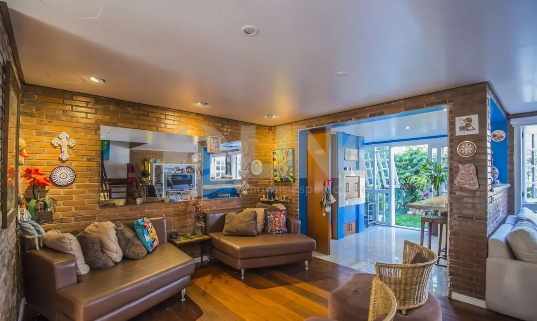 Foto 5 de Casa de Condomínio com 3 quartos à venda, 201m2 em Chácara das Pedras, Porto Alegre - RS